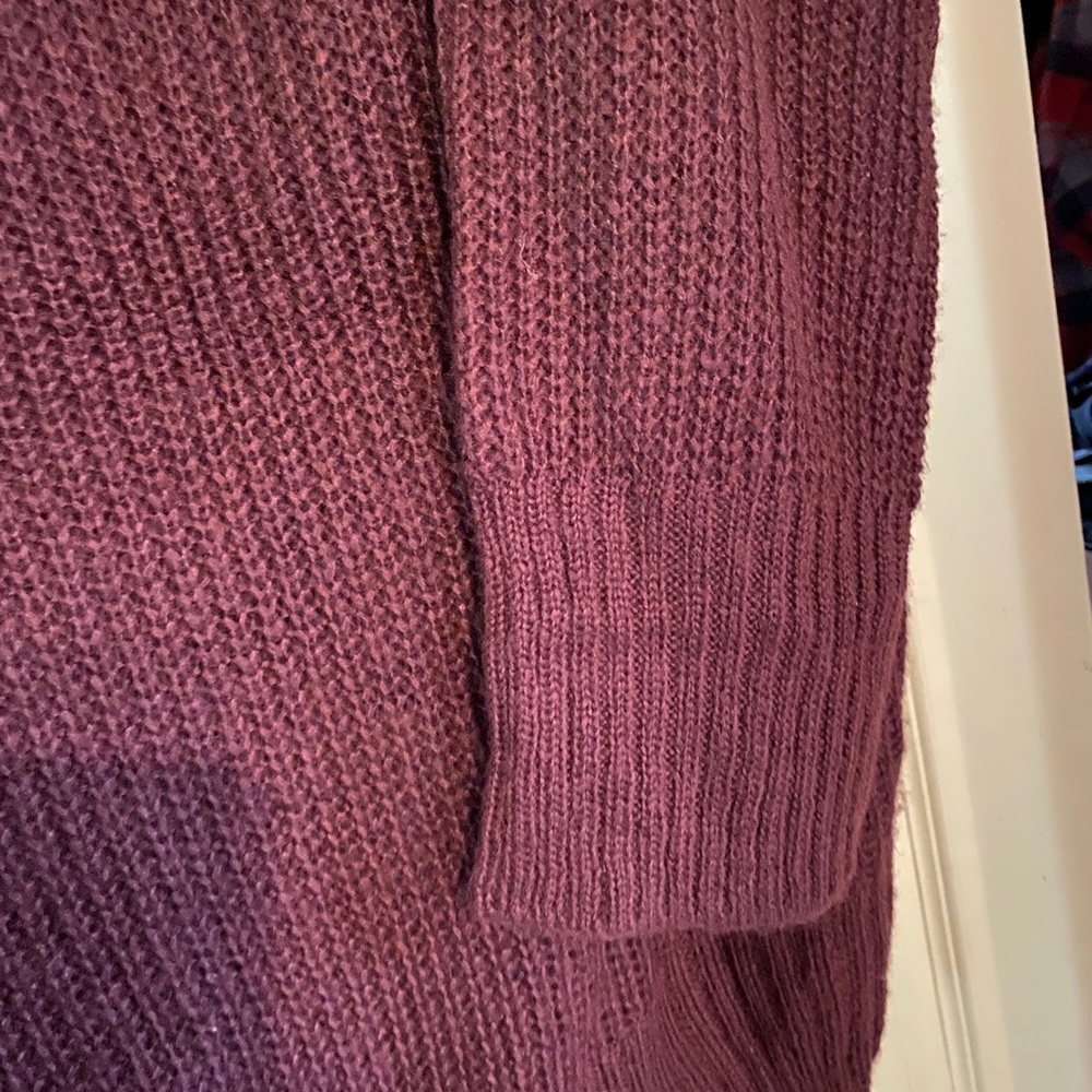 Cute, oversized burgundy sweater